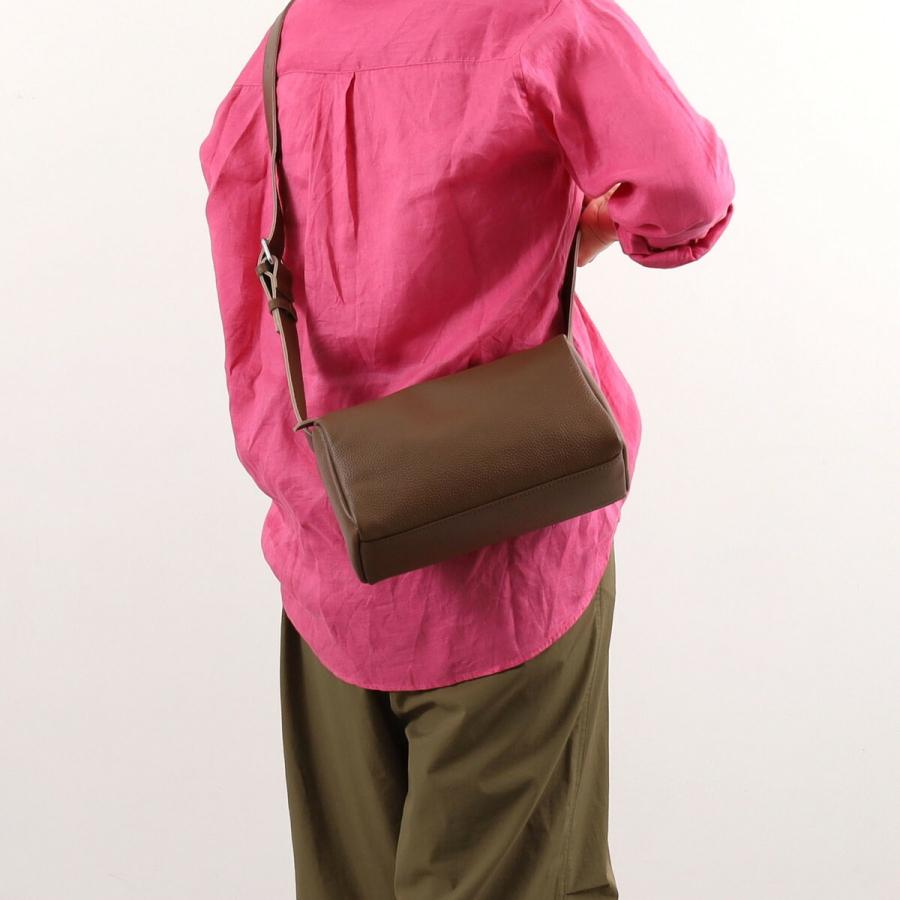 Uk様 COOCO（クーコ） 24531-11309 シュリンクレザースクエアショルダー