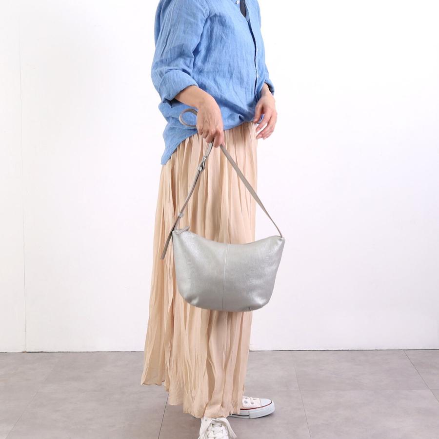 COOCO（クーコ） 25131-11309 シュリンク レザー ハーフムーン