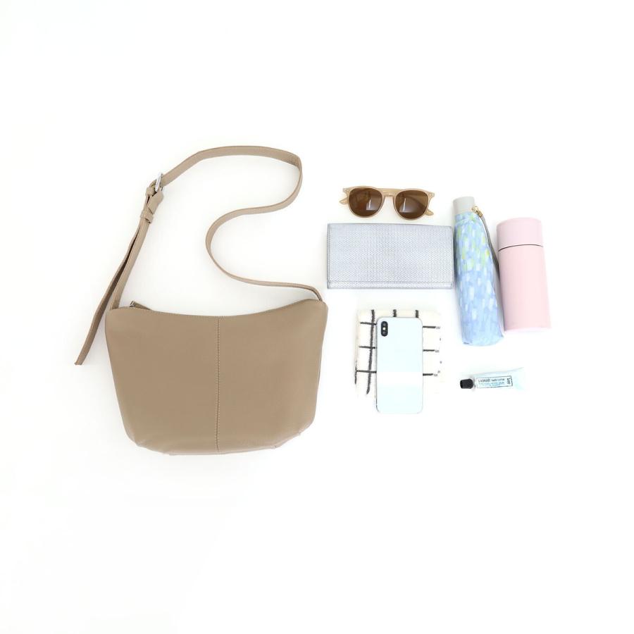 COOCO（クーコ） 25131-11309 シュリンク レザー ハーフムーン