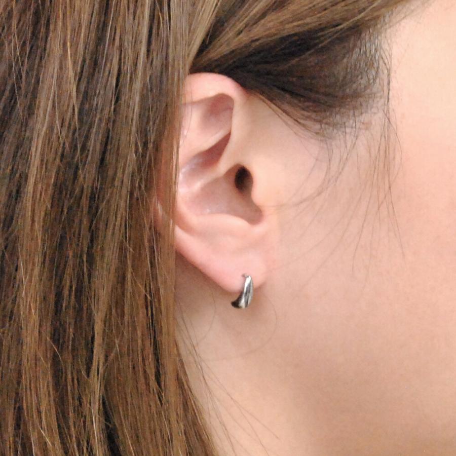 【小ぶりシンプルな雫型】ミニドロップステンレスピアス |  | 08