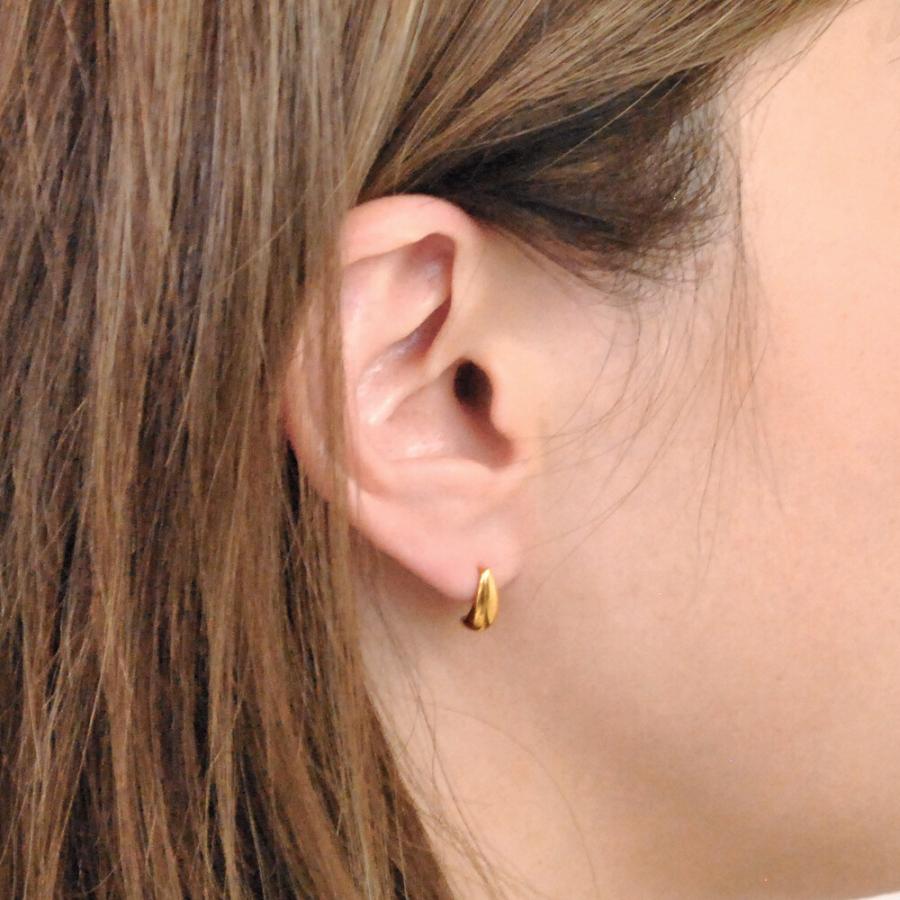 【小ぶりシンプルな雫型】ミニドロップステンレスピアス |  | 09