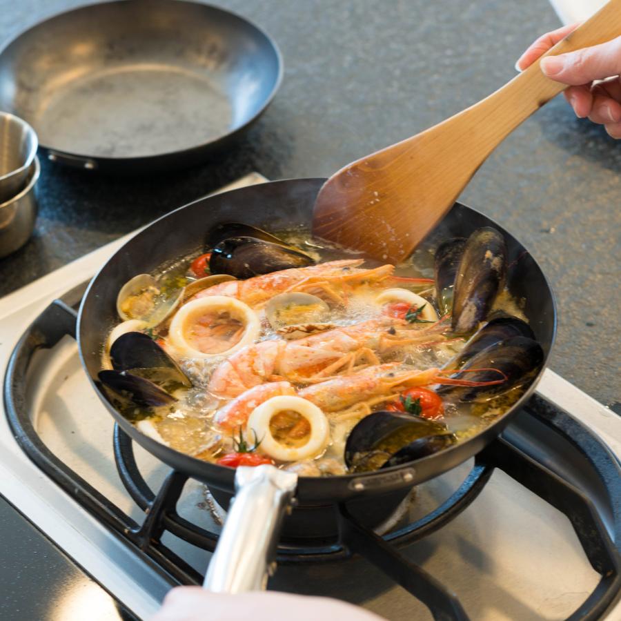 極SONS COCOpan 極SONS COCOpan｜持ち手が外れる鉄フライパン - &Eat. by SUU