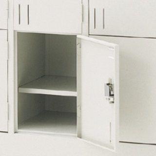 ロッカー 12人用 多人数ロッカー スチールロッカー 横型12人用ロッカー 南京錠用掛金具付取手タイプ 国産 車上渡し W1775×D415×H880mm SHG12Bの画像