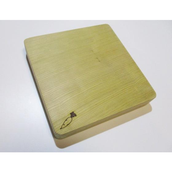 ＜新品＞青森ひば 抗菌まな板　識別AK-2　人気の正方形タイプです！コンパクトサイズでとても扱いやすいですよ！ |  | 03