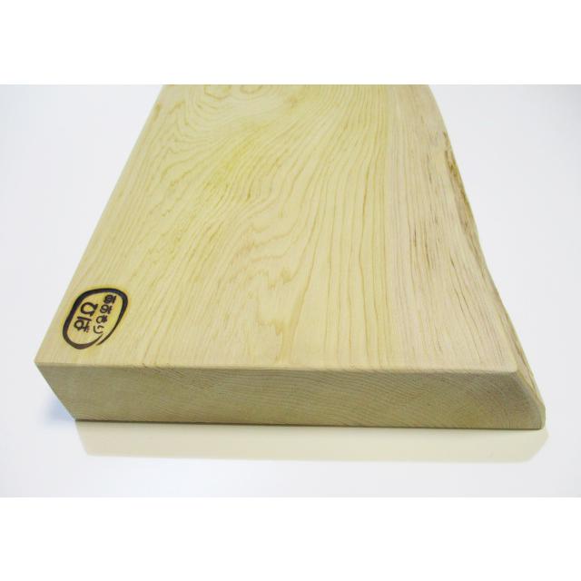 ＜新品＞青森ひば一枚板まな板　識別BL-32　超厚めの耳付きまな板です！裏側に大きな節あり、世界にたった１枚のまな板です |  | 10