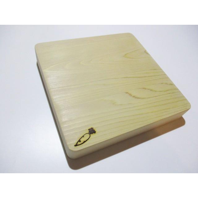 ＜新品＞青森ひば 抗菌まな板　識別CY-14　大人気の正方形タイプです！小さめですが厚めに作ってあります |  | 04