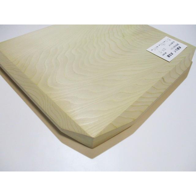 ＜新品＞青森ヒバのまな板　特殊傾斜カット形状（一枚板）識別EF-7　まな板の下に手が入り、持ち上げやすい形状です！ |  | 03