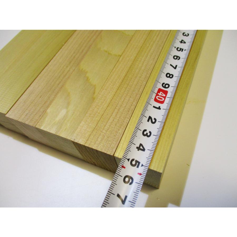 木材、青森ヒバ角ざい。 長さ45cm】青森ひばの角材（断面サイズ約26mm×34mm程度）長さ45cm