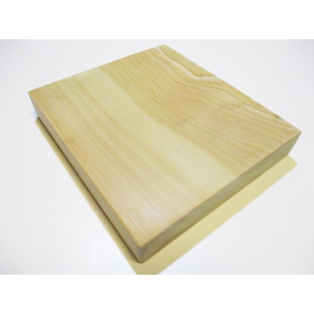＜新品＞青森ひば一枚板まな板　識別KB-18　正方形ではありませんが、正方形に近くて大きさはちょうどよいサイズです！ |  | 06