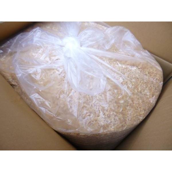 １箱です 木質チップ おがくず 約2 5kg 木材加工時の削り屑 容積約３０リットル 重量2 5kg ダンボール入れて 災害時トイレ用にも Nib68nw5gz 杉本木工々房 通販 Yahoo ショッピング