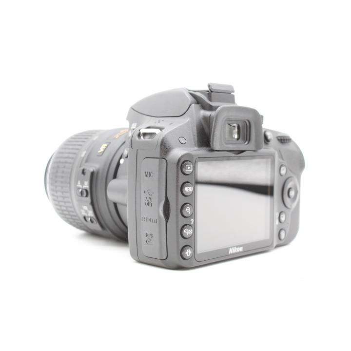 Nikon D5600 ダブルズームキット ショット数1367枚 【公式通販】