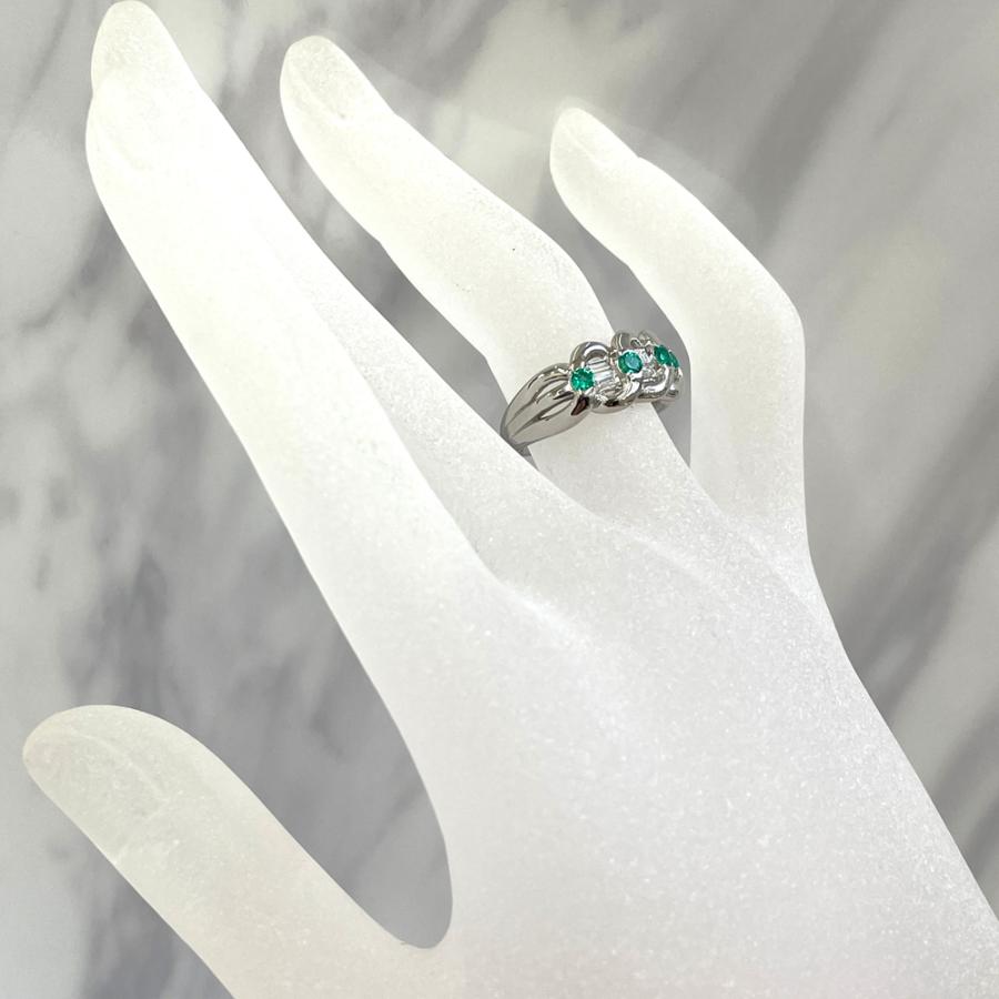 中古】Pt900 エメラルド ダイヤ リング E0.27ct D0.44ct 11号 指輪  
