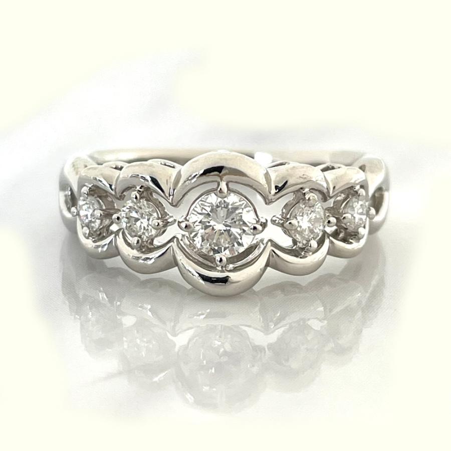 Pt900 ダイヤ デザイン リング ダイヤ0.264ct 0.24ct 7.4g 14.5号 