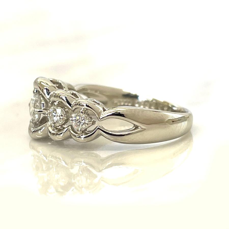 Pt900 ダイヤ デザイン リング ダイヤ0.264ct 0.24ct 7.4g 14.5号 
