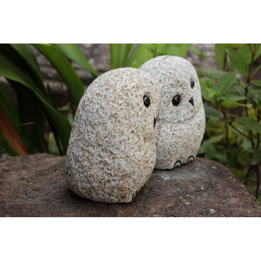かわいい石のペアふくろう（小）H13cmみかげ石製　手彫り　お祝い｜置物 オブジェ 庭　ガーデン アニマル｜sugitasekizai｜02