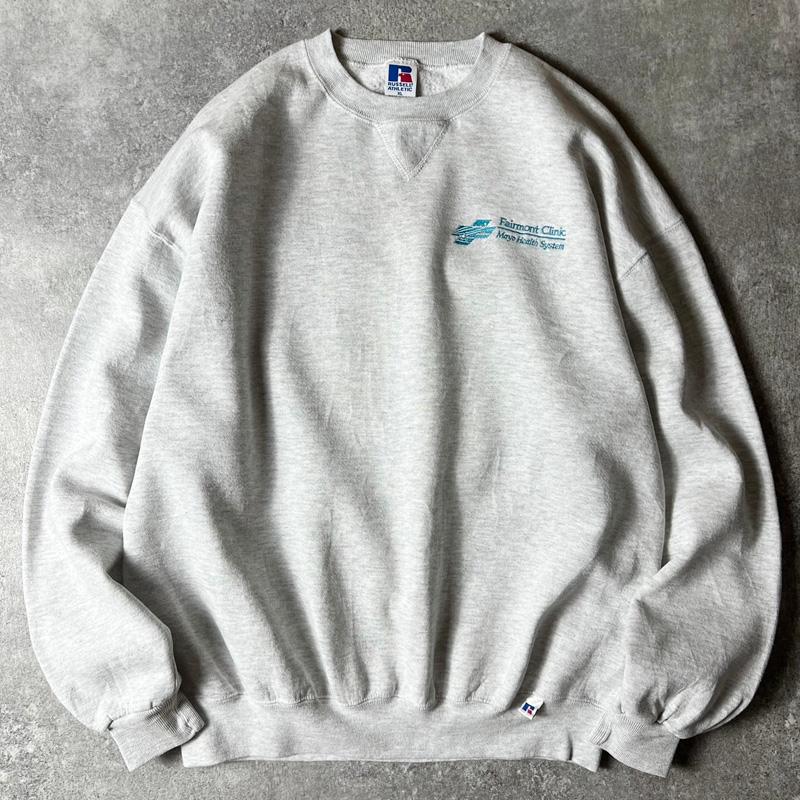 90s USA製 RUSSELL 企業 ロゴ 刺繍 前V スウェット トレーナー 90s USA製 RUSSELL 企業 ロゴ 刺繍 前V スウェット トレーナー