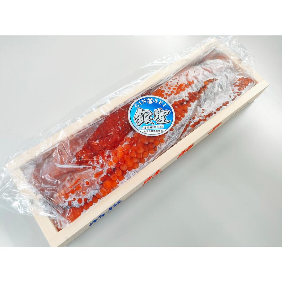 秋鮭塩筋子 500g 木箱 贈答用 すじこ スジコ 筋子 塩筋子 塩すじこ 銀