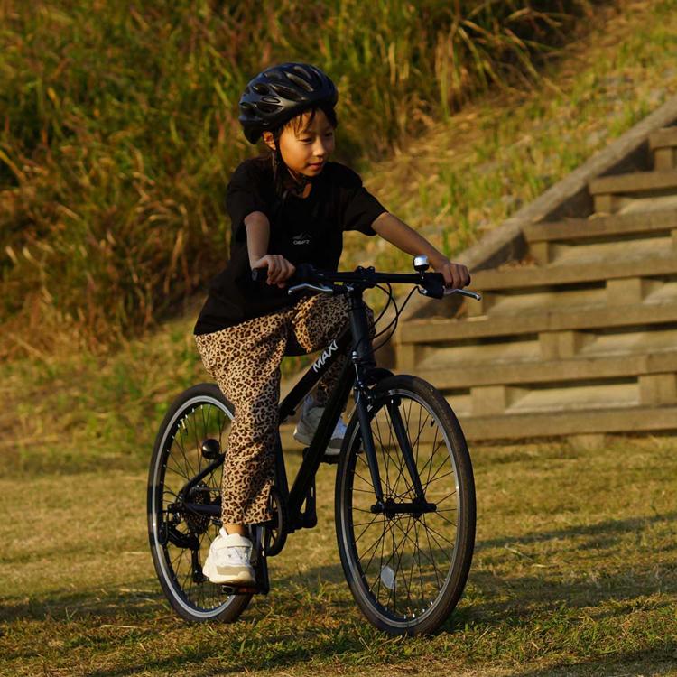 自転車 24インチ ブラック ホワイト アルミ 軽い 外装7段変速 ジュニア