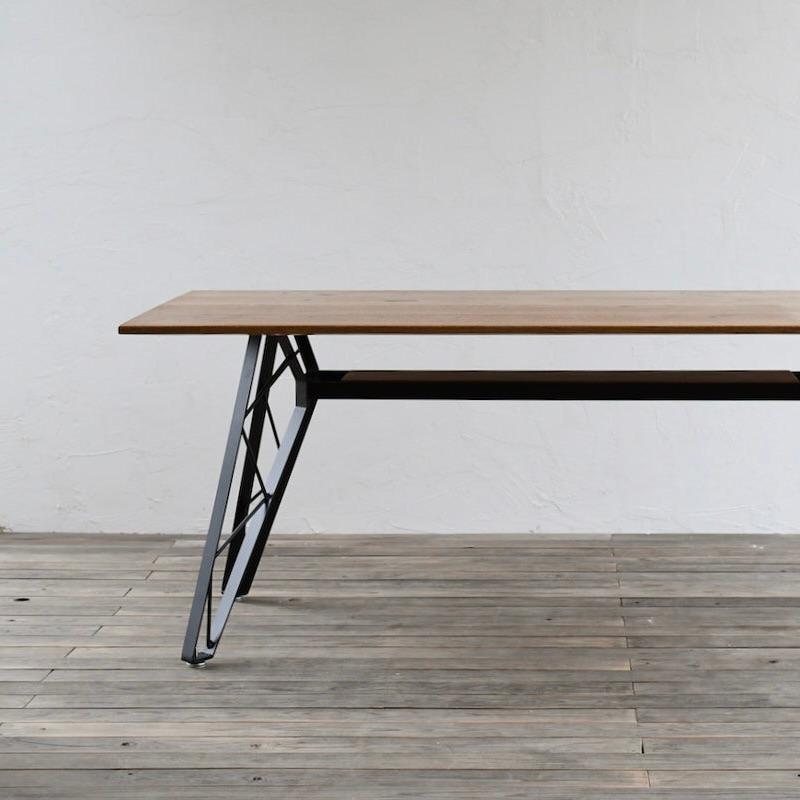 トラスレッグ テーブル W1500 〜 W2100 無垢材 アイアン サイズオーダー カフェ インテリア アイアン脚 ダイニングテーブル テーブル 店舗 什器 食卓 4人掛け |  | 02