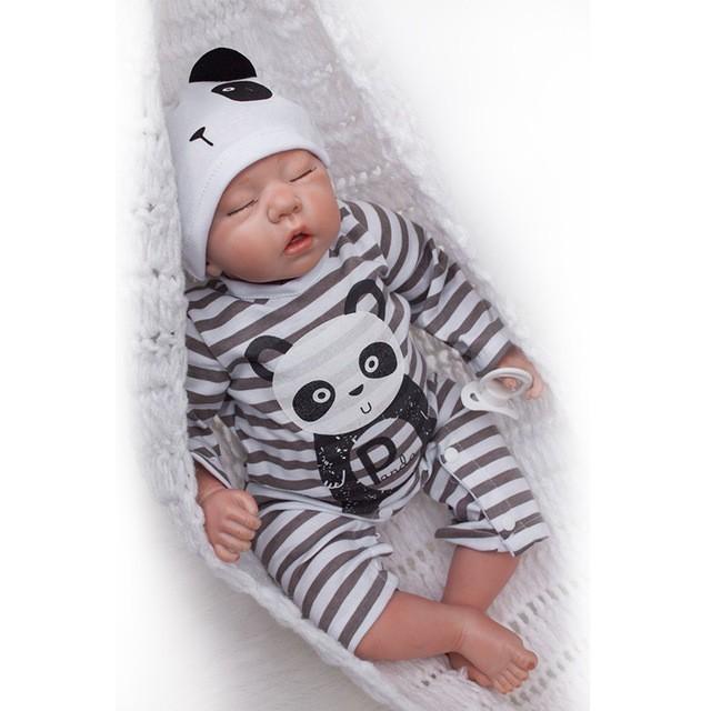 抱き人形 赤ちゃん人形 リボーンドール リアルな新生児 熟睡中の男の子 海外 ベビー人形 ベビードール 衣装付き 綿 シリコン50センチ｜sumairusyoppu