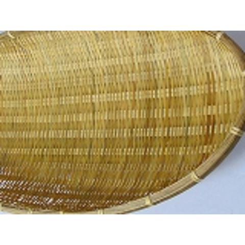 竹ザル　楕円1枚　小 48cm 浄水竹炭5枚付竹ひごに厚みがあるので堅牢で丈夫な竹ザルです。水切りが良くて丁寧なこだわりの作りで日本の職人の冴えた技です。｜sumi-kurasishop