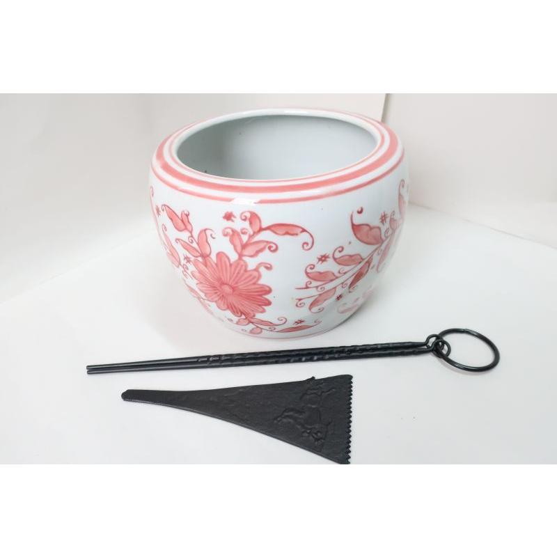 信楽焼手火鉢（Ｈ15cmＷ20cm）と南部鉄セット