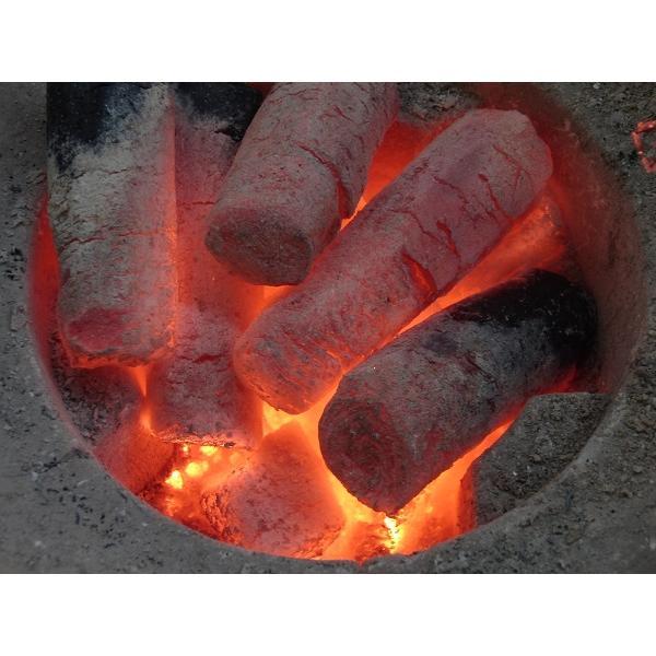 中国産穴なしオガ炭 上小丸 15kg x 2箱＜法人様・店舗様限定