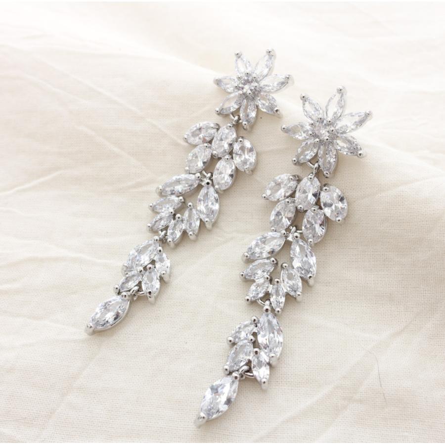 ウェディング アクセサリー【キュービック ジルコニア フラワーリーフ ロングピアス】ブライダル 結婚式 小物 | 