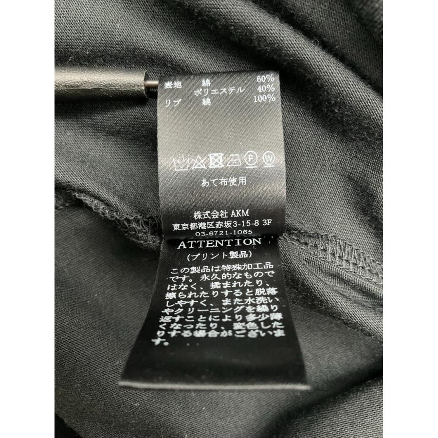 1piu1uguale3 ウノピゥウノウグァーレトレ 3 ブラック 胸刺繍