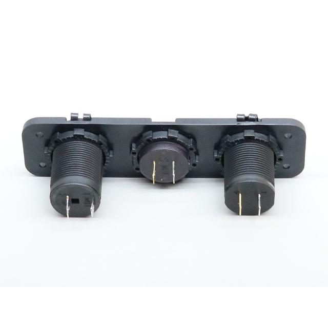 マリン用 12Vシガーソケット＋USBソケット+デジタル電圧計 |  | 03