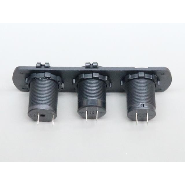 マリン用 12Vシガーソケット＋USBソケット＋電圧計 |  | 03