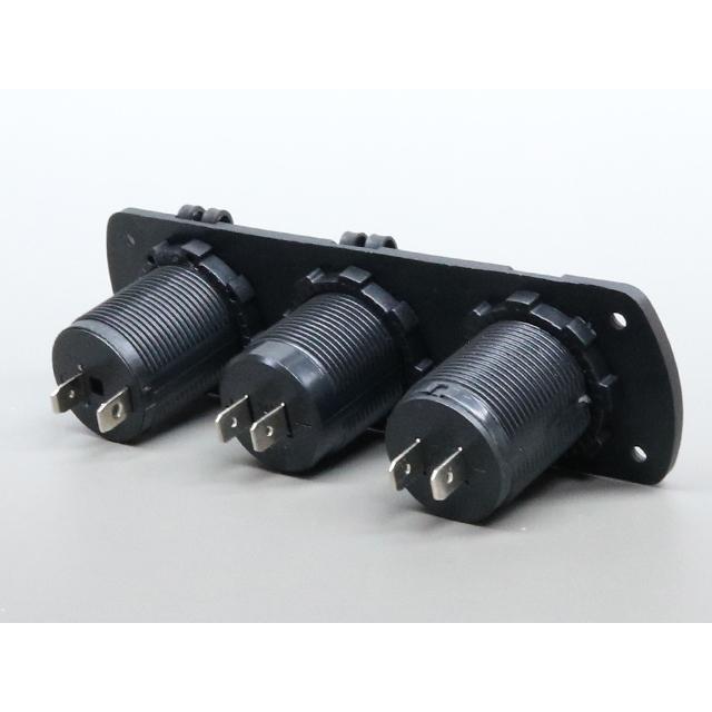 マリン用 12Vシガーソケット＋USBソケット＋電圧計 |  | 02