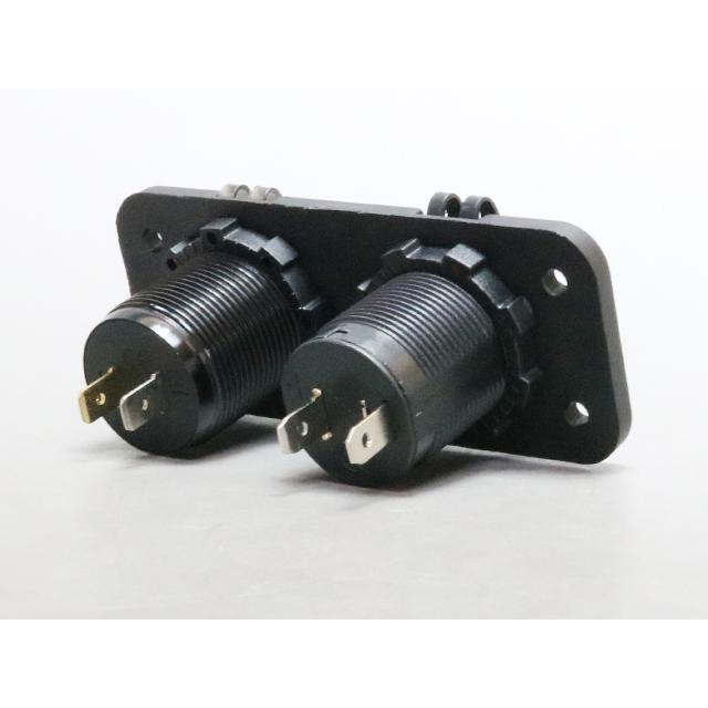 マリン用 12Vシガーソケット＋電圧計付きUSBソケット |  | 03