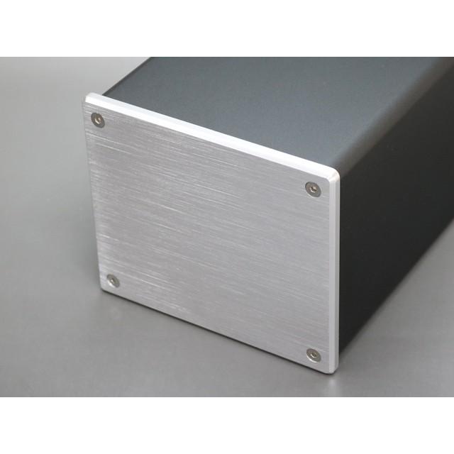 134mm×229mm×114mm シャーシケース |  | 01