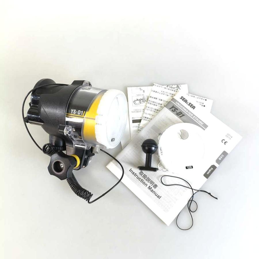水中ストロボ YS-D1 SEA&SEA + ケーブル