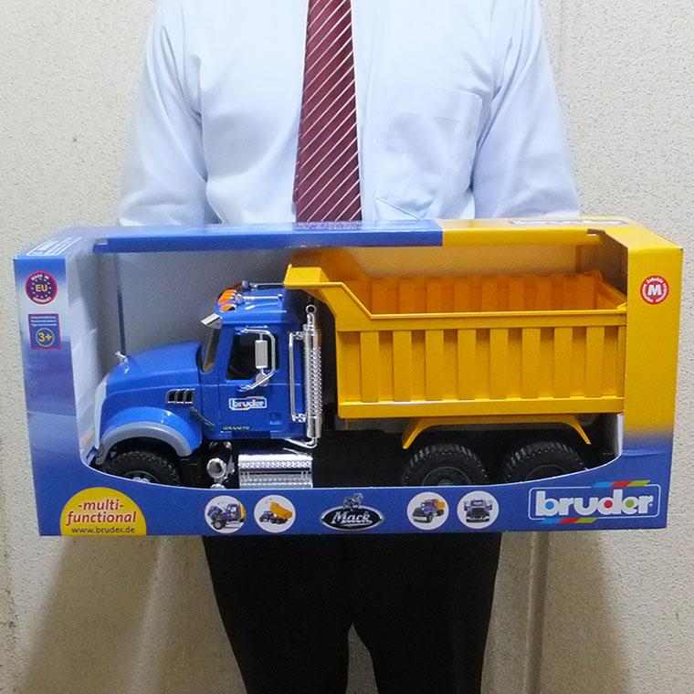 (おまけ付) ブルーダー MACK Tip up トラック 02815 おもちゃ 知育玩具 はたらくくるま 車 男の子 女の子 2歳 3歳 4歳 5歳 6歳の画像