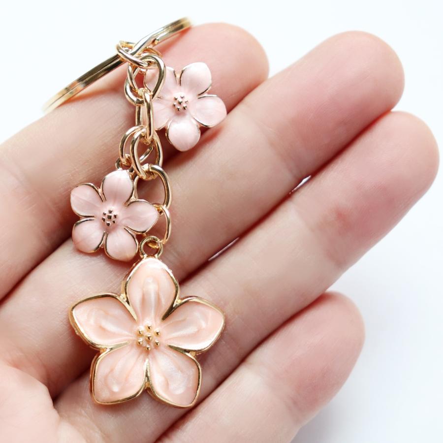キーホルダー 桜 かわいいサクラの花びら キーチェーン キーホルダー 桜 かわいいサクラの花びら キーチェーン