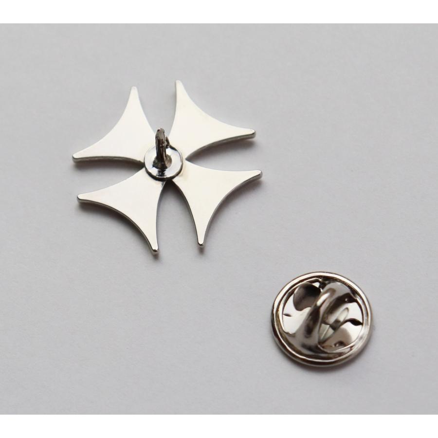 ピンバッジ アイアンクロス 鉄十字の紋章（ドイツ軍の象徴）をデザイン