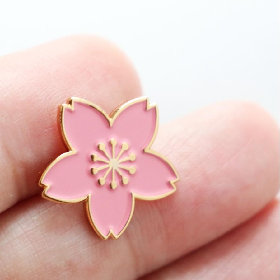 桜 ピンバッジ 桜の花びらをデザインしたピンズ ピンク色 サイズ小 1 8cm バッジ Sunage005 Sakura Mini サンエイジ オンラインストア 通販 Yahoo ショッピング