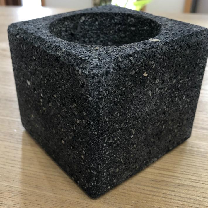 植木鉢 おしゃれ 国産溶岩石 大谷石 フラワーポット(角) サボテン 鉢