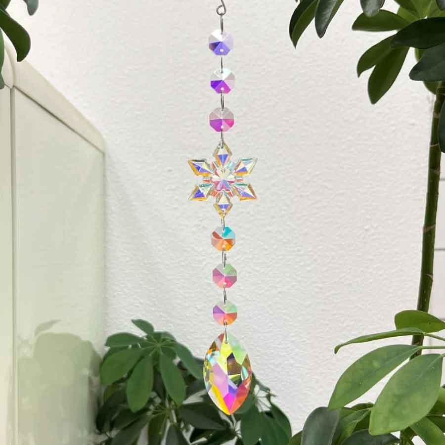 サンキャッチャー 雪の結晶 氷 プリズム 北欧 雑貨 インテリア 風水 開運 幸運 部屋 窓辺 吊り下げ ディスプレイ オーナメント キラキラ ギフト |  | 08