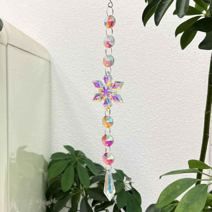 サンキャッチャー 雪の結晶 氷 プリズム 北欧 雑貨 インテリア 風水 開運 幸運 部屋 窓辺 吊り下げ ディスプレイ オーナメント キラキラ ギフト |  | 10
