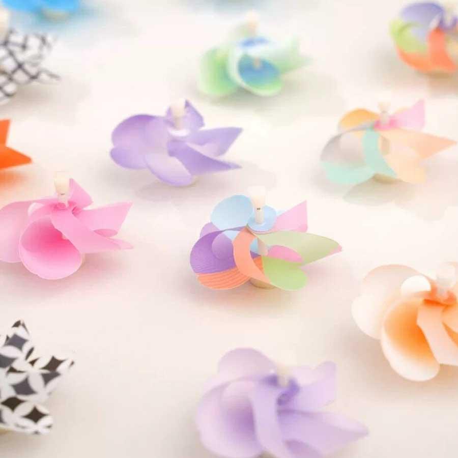 風車 冷蔵庫マグネット 3個セット 直径約3.5cm カラフル ミニマグネット プラスチック 磁石 キッチン 冷蔵庫 玄関 メモ 写真 固定 インテリア 雑貨 かわいい |  | 09