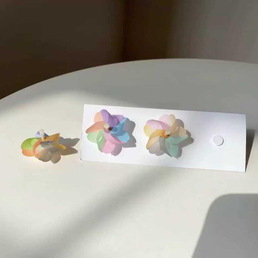 風車 冷蔵庫マグネット 3個セット 直径約3.5cm カラフル ミニマグネット プラスチック 磁石 キッチン 冷蔵庫 玄関 メモ 写真 固定 インテリア 雑貨 かわいい |  | 11