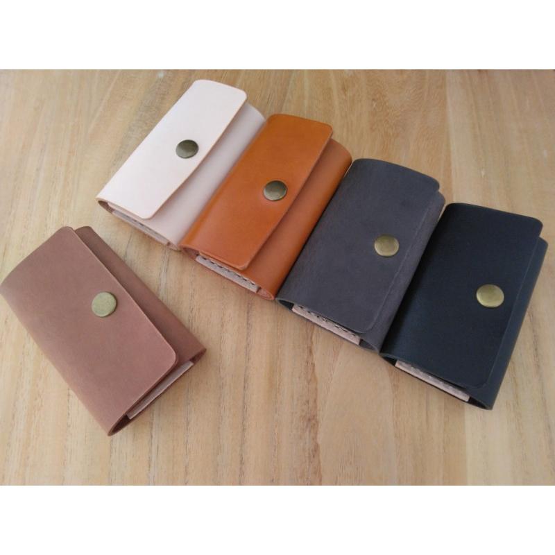 レザーキーケース 姫路レザー たつのレザー ヌメ革 牛革 ブラック キャメル ナチュラル チャコール ブラウン ハンドメイド 総手縫い メール便可 クリックポスト | 