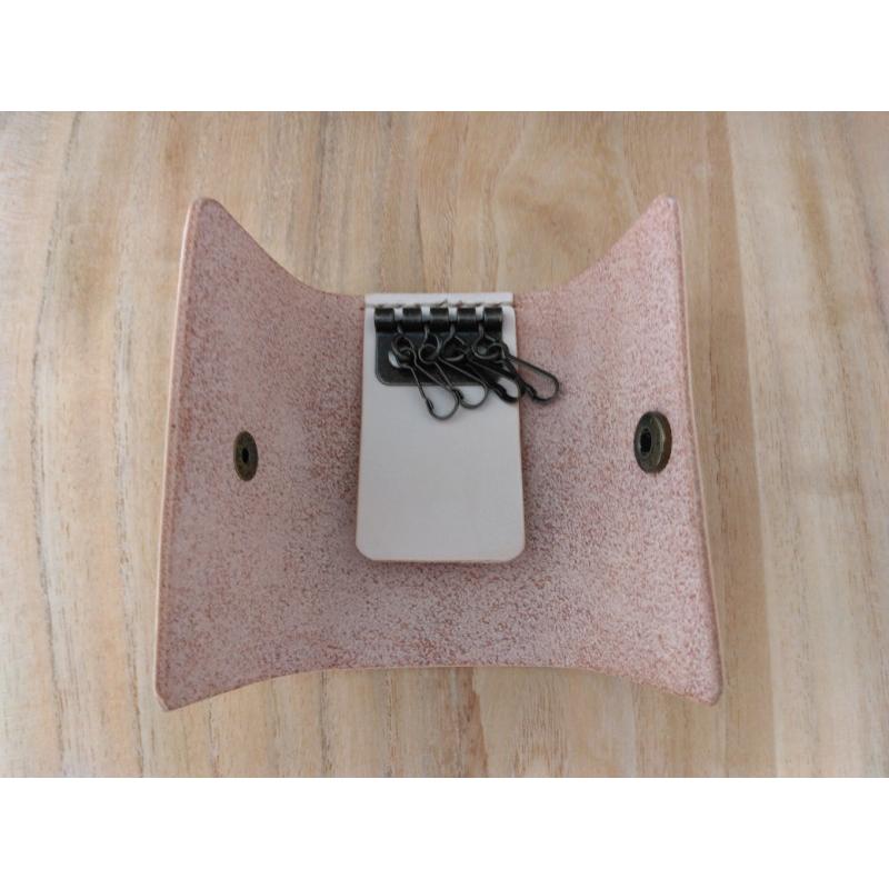 レザーキーケース 姫路レザー たつのレザー ヌメ革 牛革 ブラック キャメル ナチュラル チャコール ブラウン ハンドメイド 総手縫い メール便可 クリックポスト |  | 04