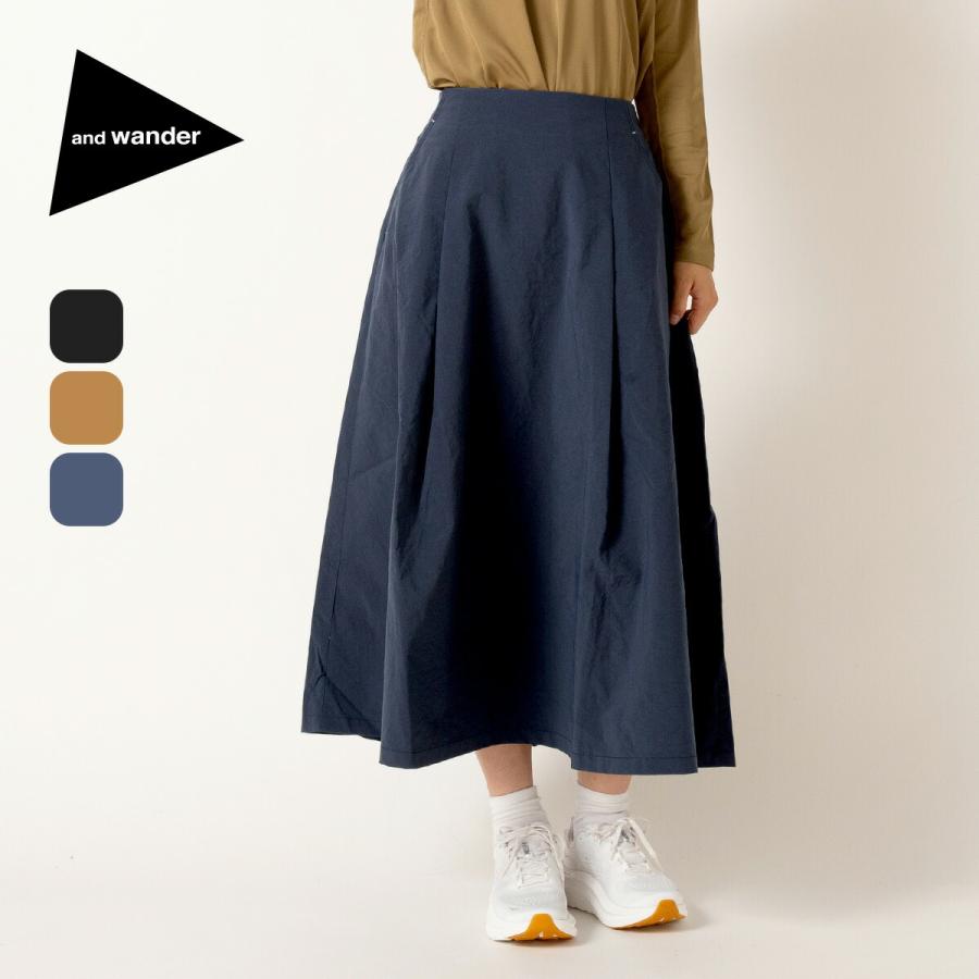 and wander（アンドワンダー） ナイロンチノタックスカート