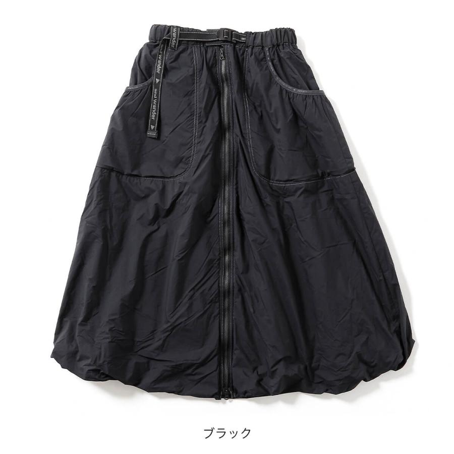 and wander（アンドワンダー） オクタフラッフィースカート