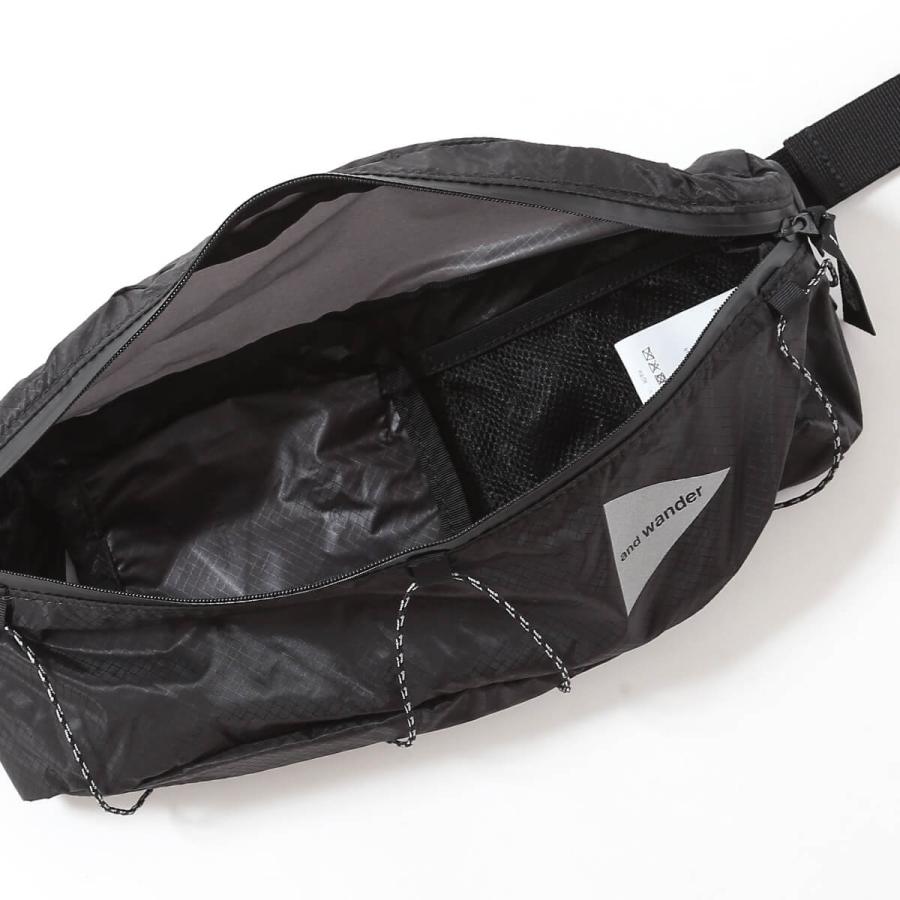 and wander（アンドワンダー） シルウェストバッグ 5745975214 sil