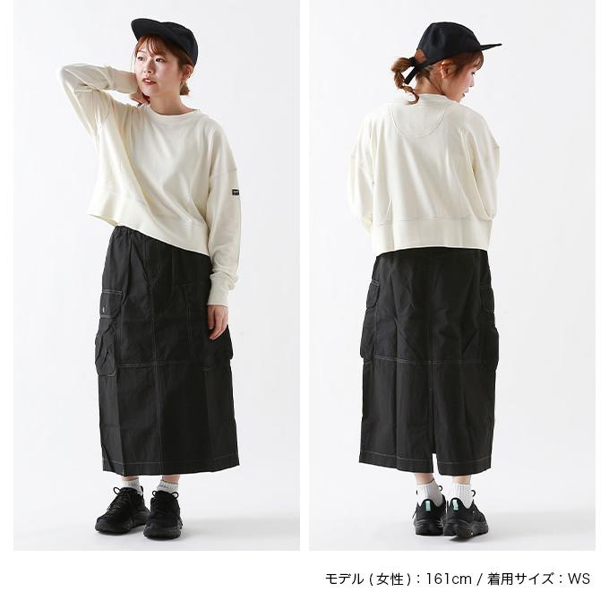 and wander（アンドワンダー） コーデュラリップミックススカート